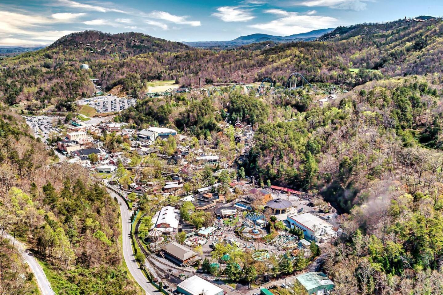 Views I Mins To Dollywood I Hot Tub I Pool Table Sevierville Exterior foto